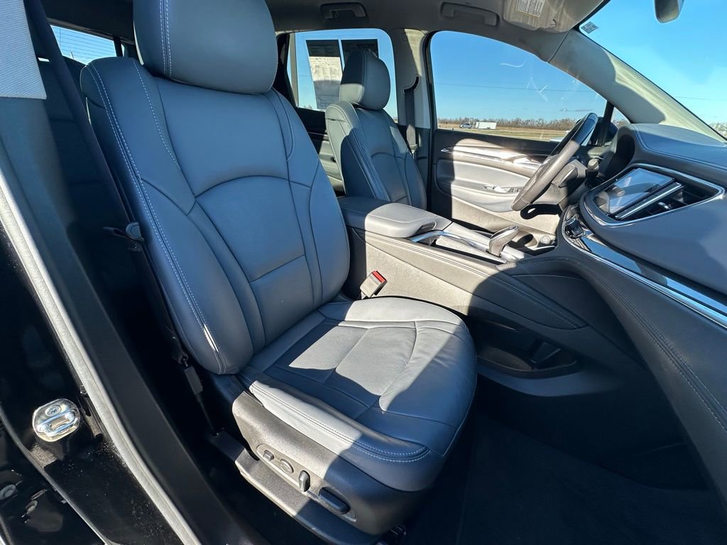 Used 2021 Buick Enclave Premium w/ Sun and Sites Package image 37