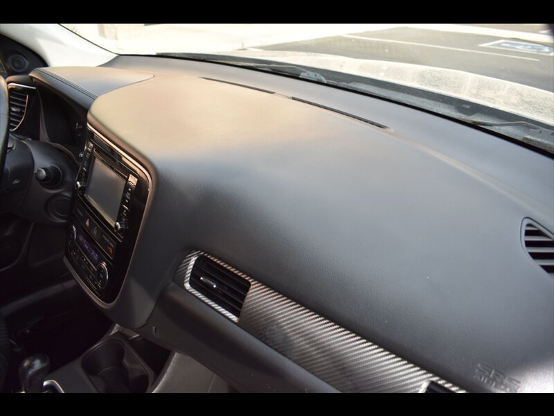 Used 2016 Mitsubishi Outlander SE FWD image 33