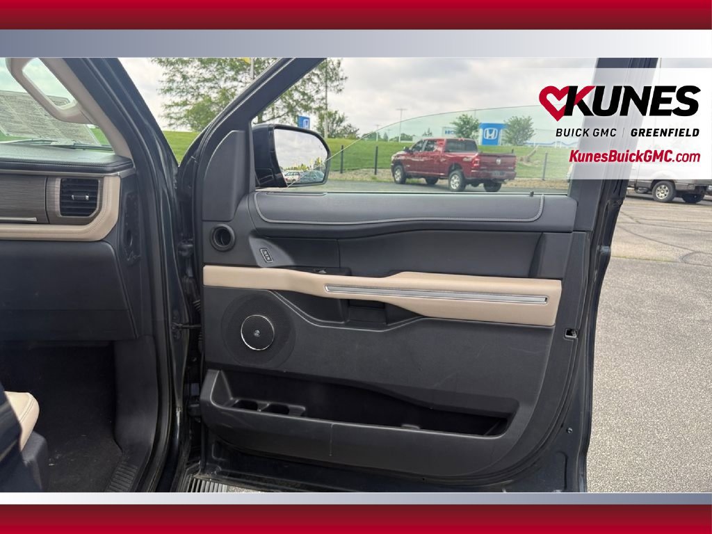 Used 2024 Ford Expedition Max Limited AWD/4WD image 39