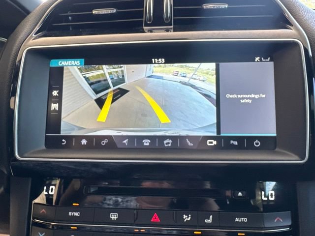 Used 2017 Jaguar F-PACE Prestige AWD/4WD image 18
