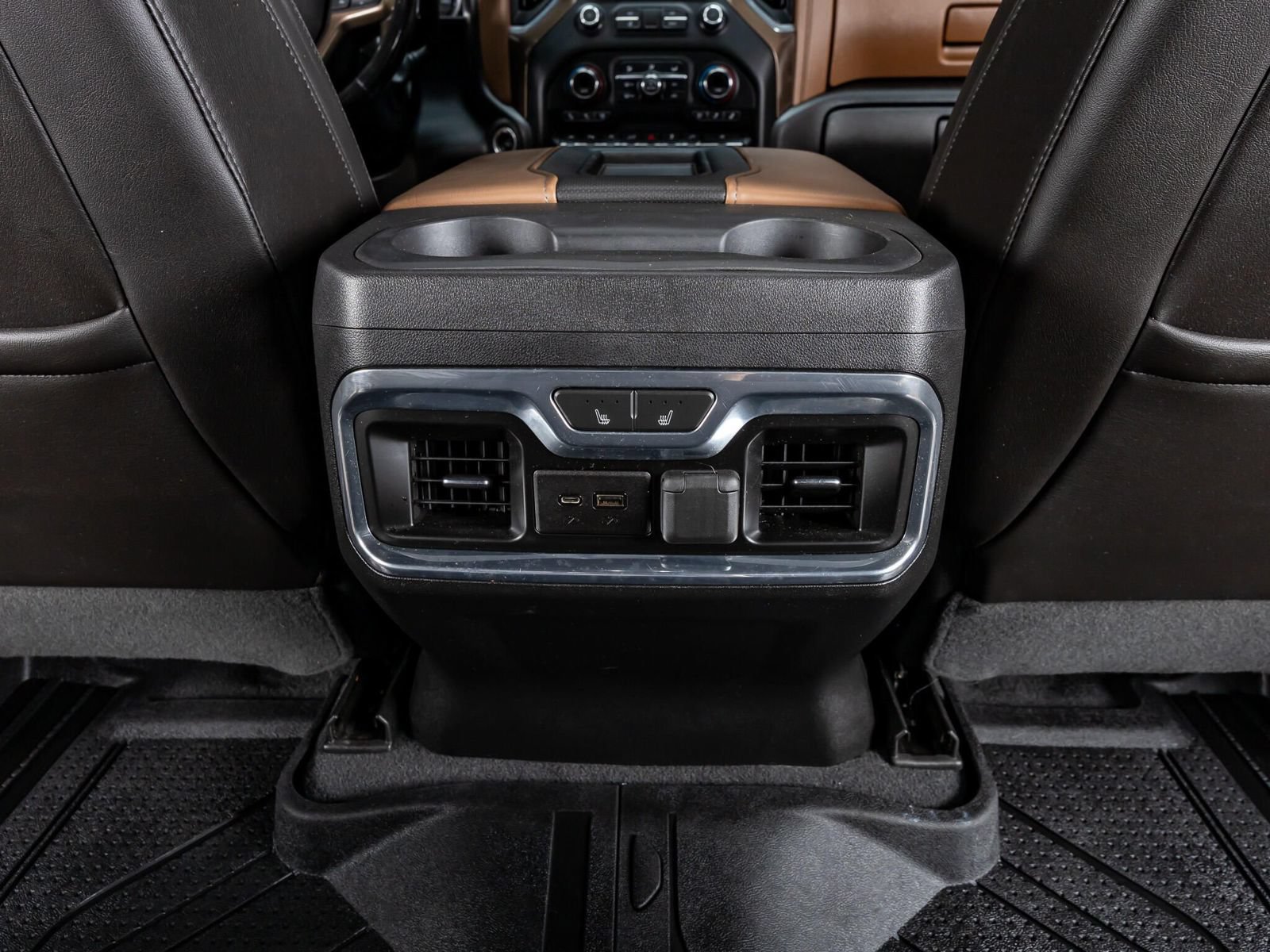 Used 2019 Chevrolet Silverado 1500 High Country AWD/4WD image 29