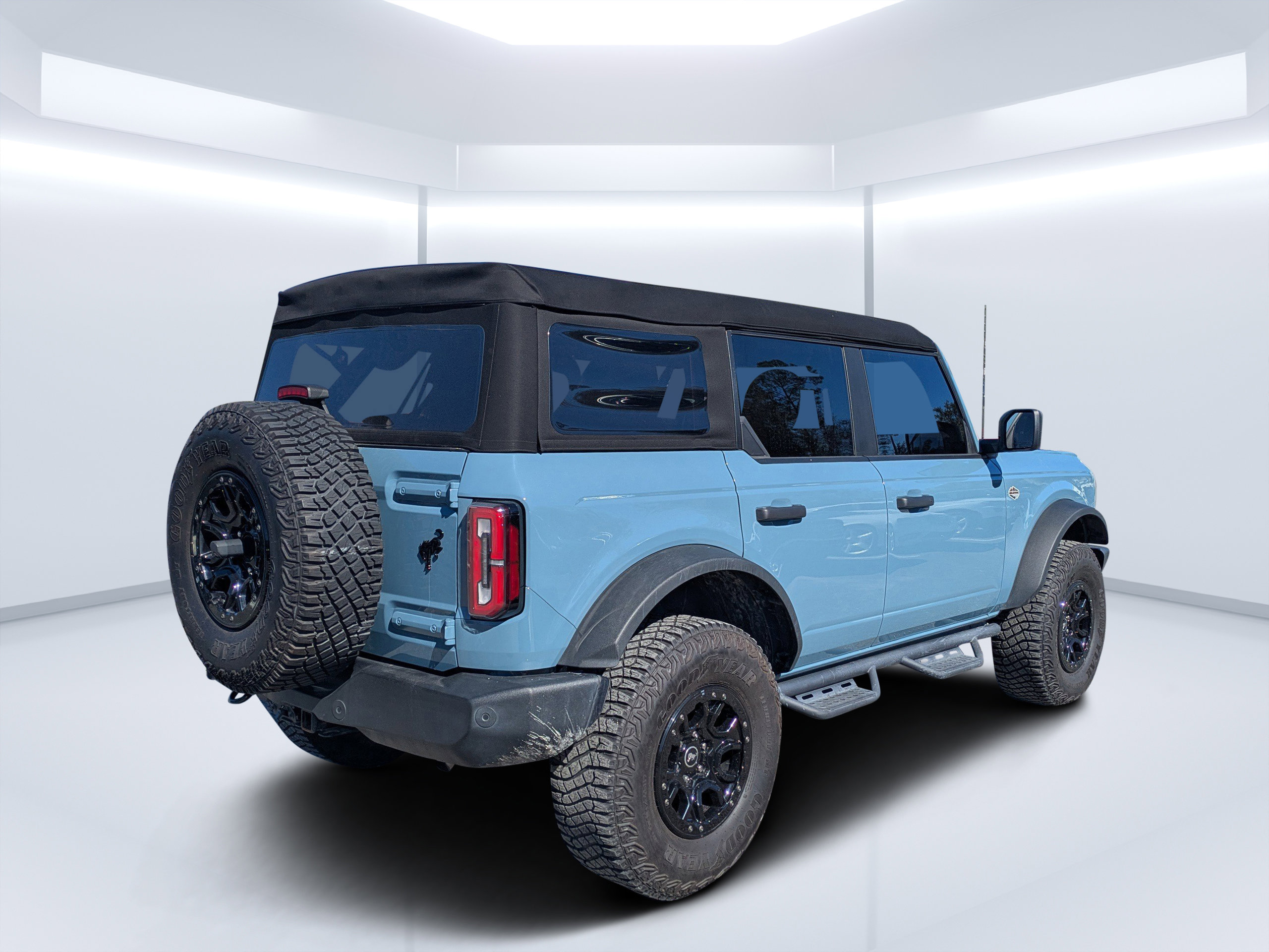 Used 2023 Ford Bronco Wildtrak image 5