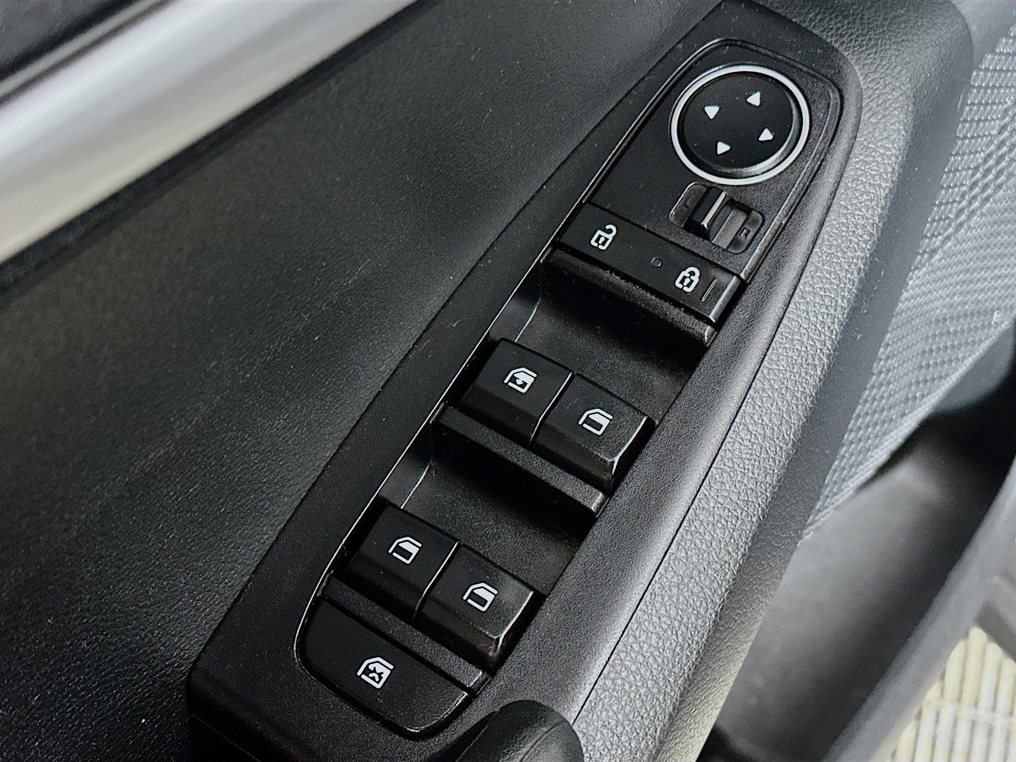 Used 2021 Kia Seltos LX image 17