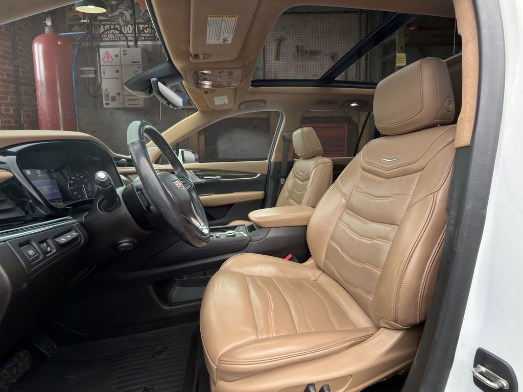 Certified 2021 Cadillac XT6 Premium Luxury w/ Platinum Package image 13