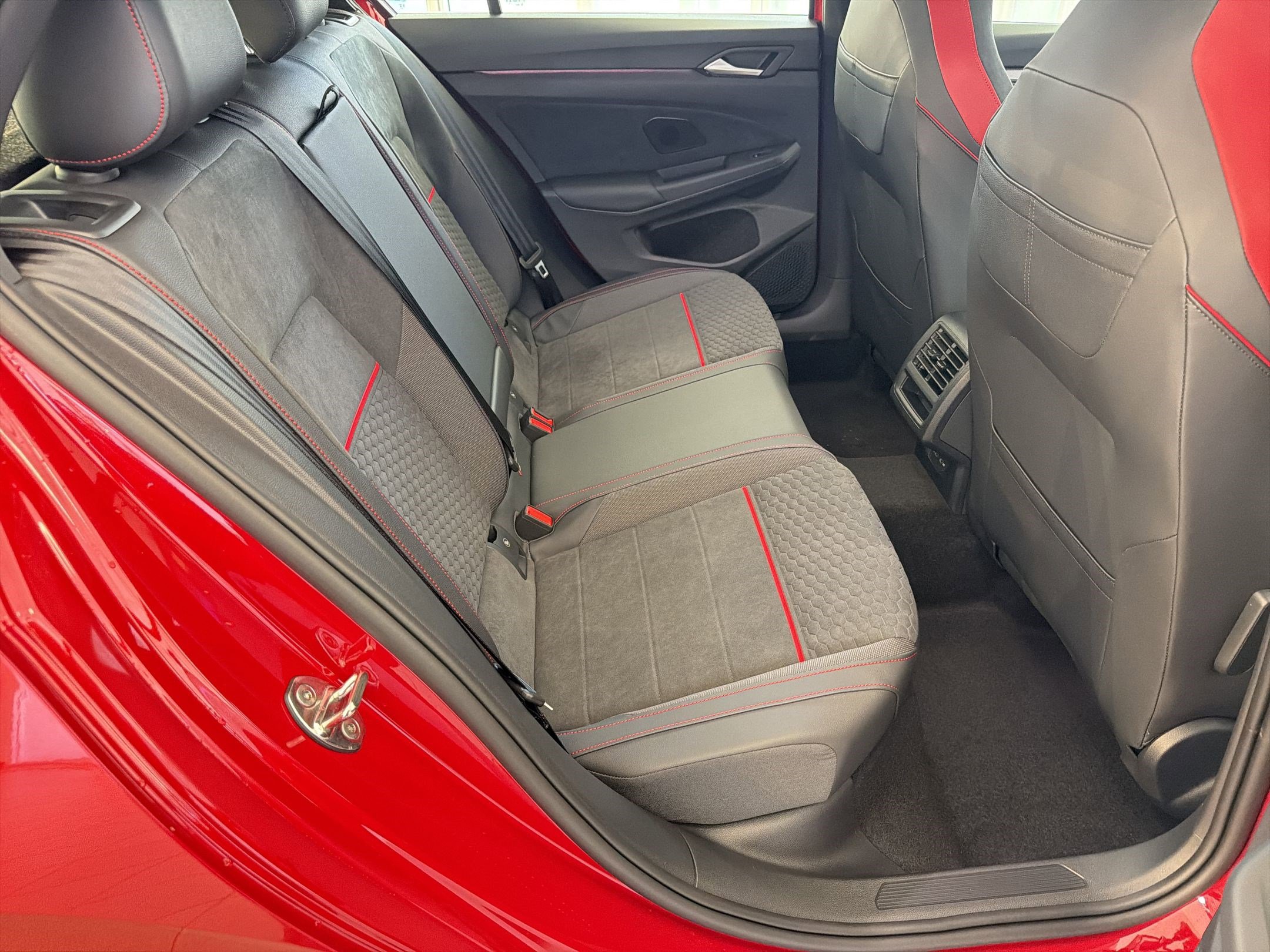 New 2026 Volkswagen Golf SE image 30