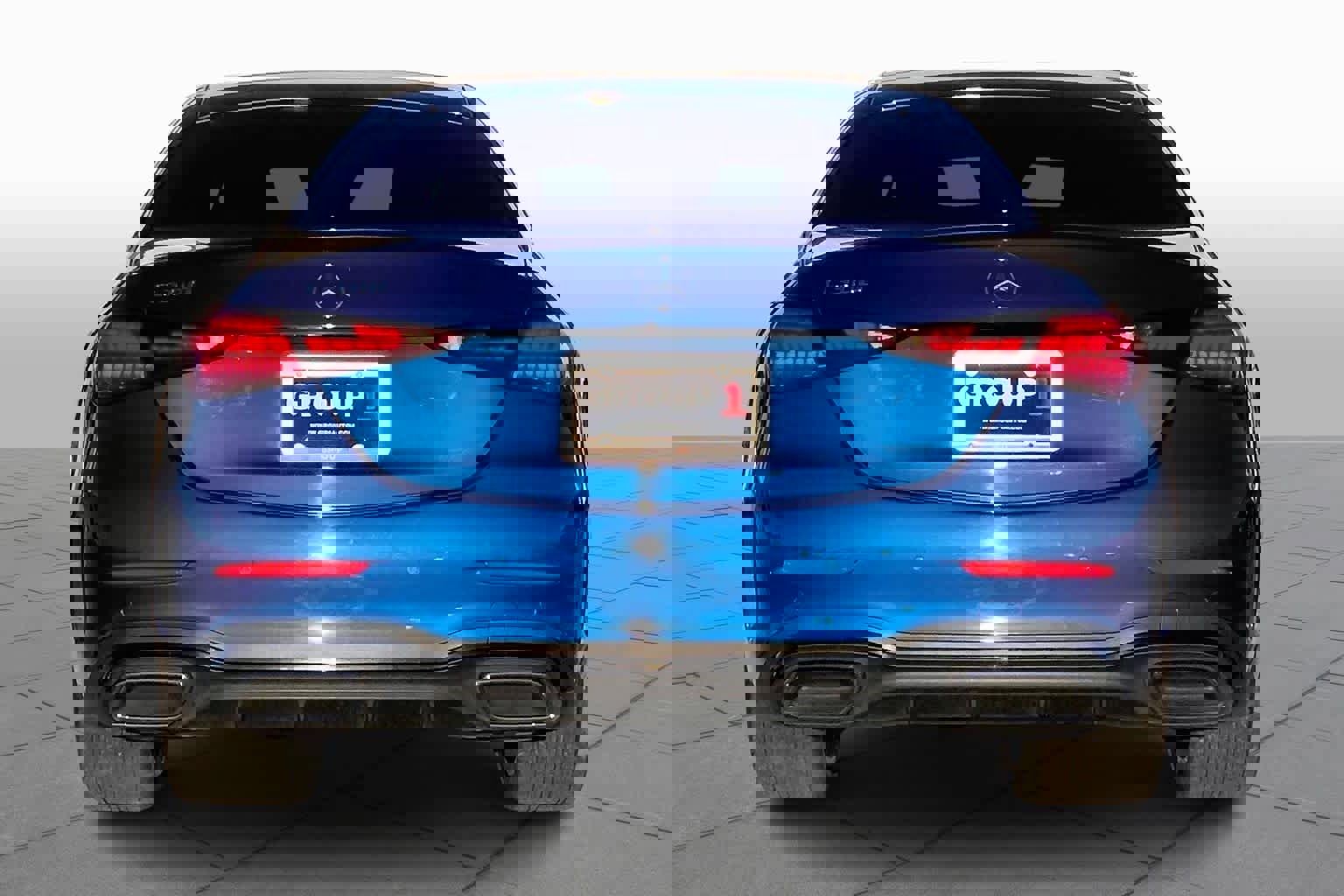 Used 2023 Mercedes-Benz C 300 Sedan image 4