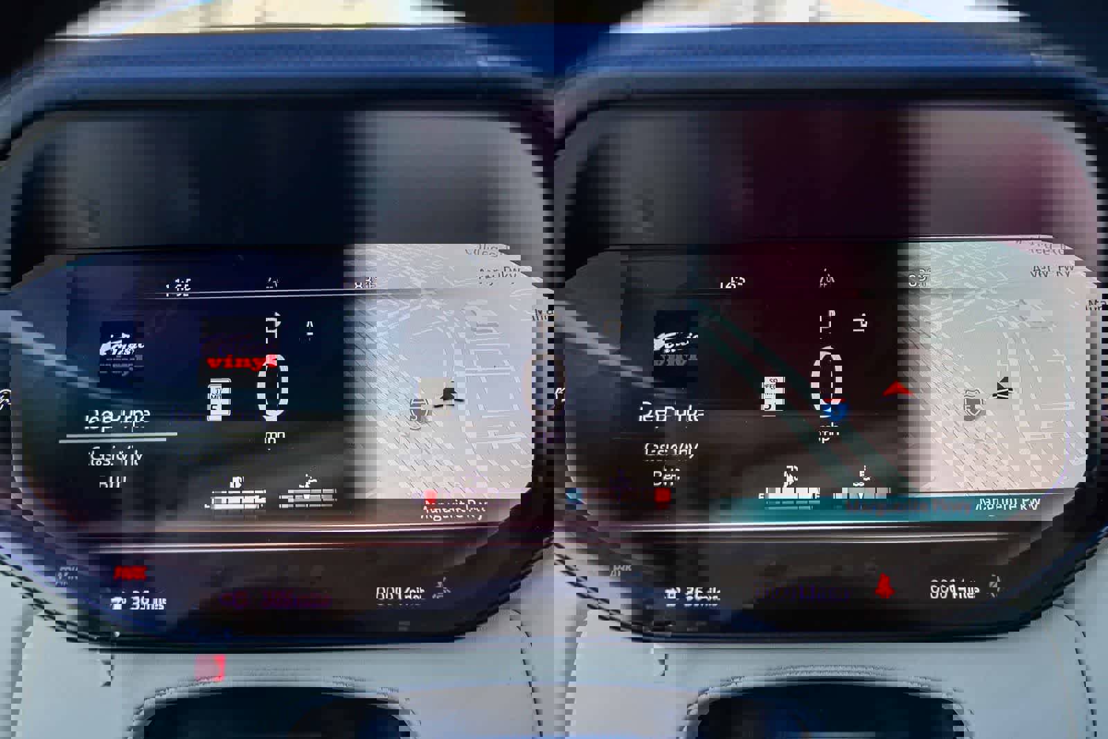 New 2026 Land Rover Range Rover SE image 25