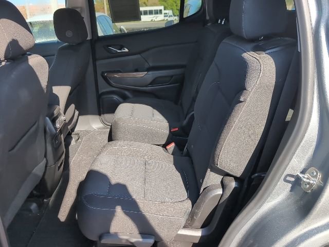 Used 2023 GMC Acadia SLE w/ Driver Convenience Package image 24