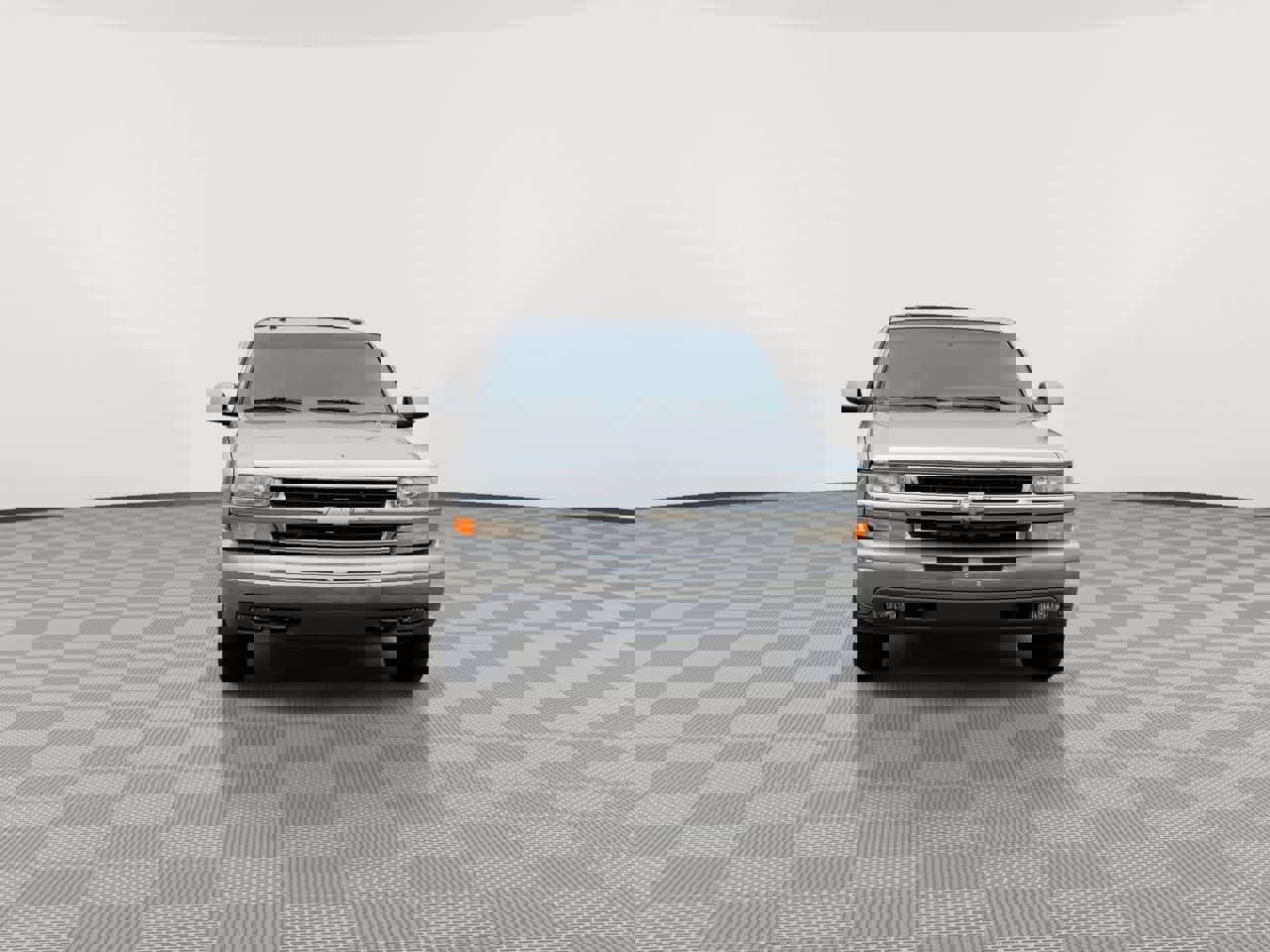 Used 2005 Chevrolet Suburban LT w/ Preferred Equipment Group image 3