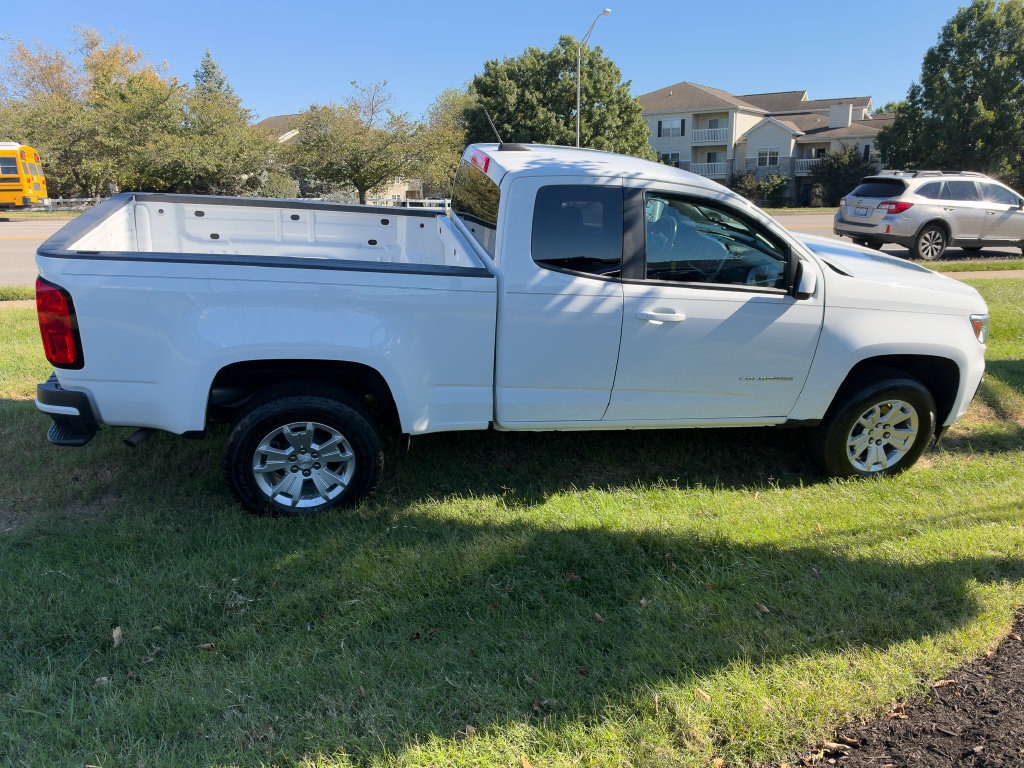 Used 2022 Chevrolet Colorado LT w/ Fleet Safety Package RWD image 8