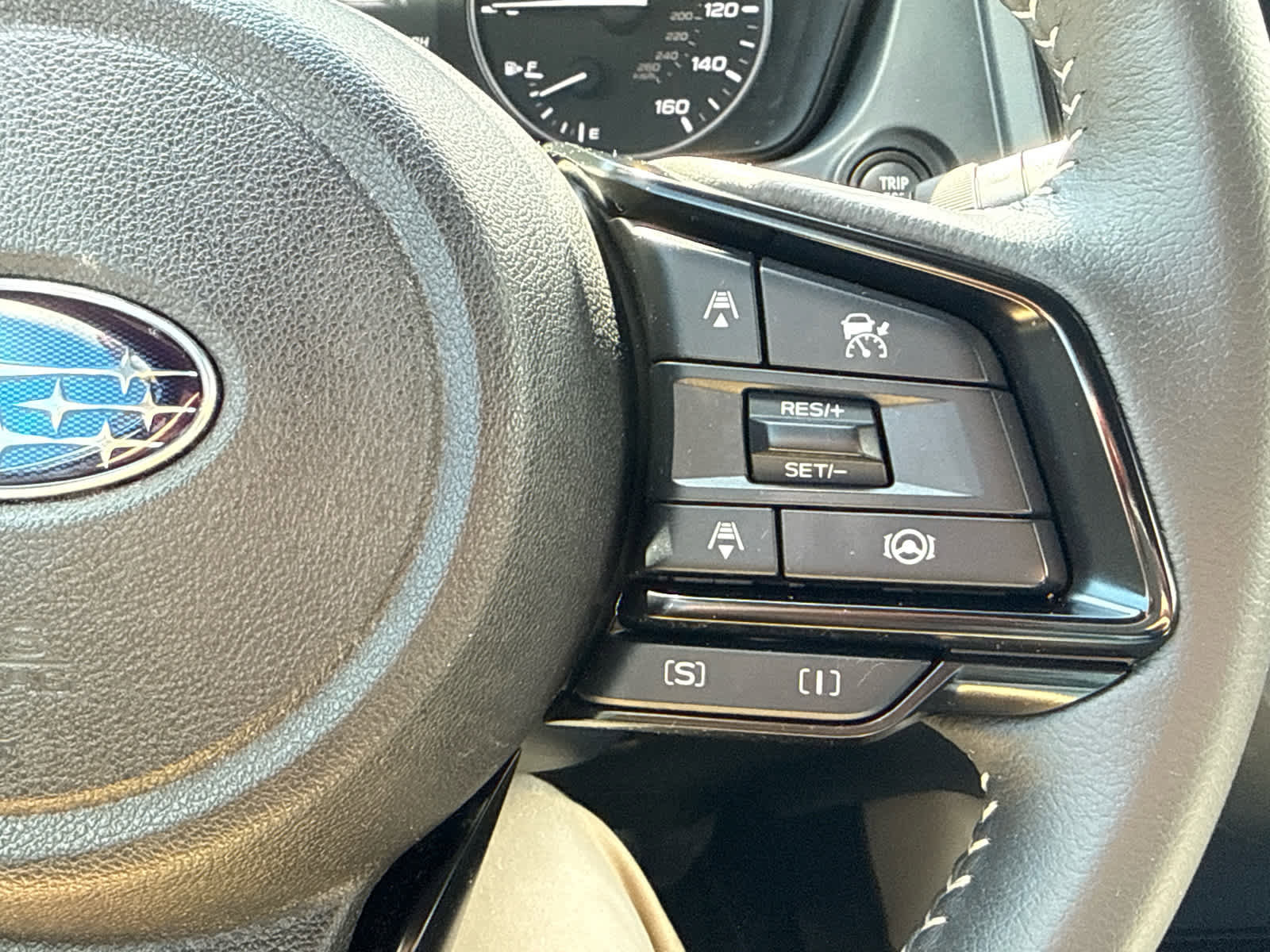 Certified 2025 Subaru Forester Premium image 18