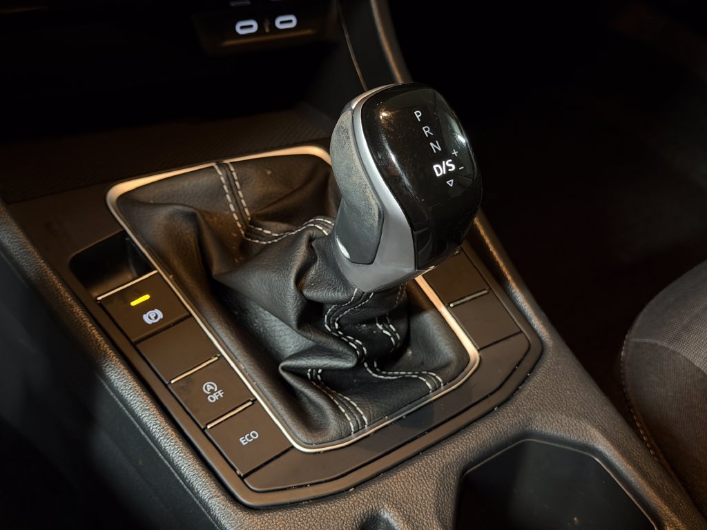 Certified 2025 Volkswagen Jetta S FWD image 22