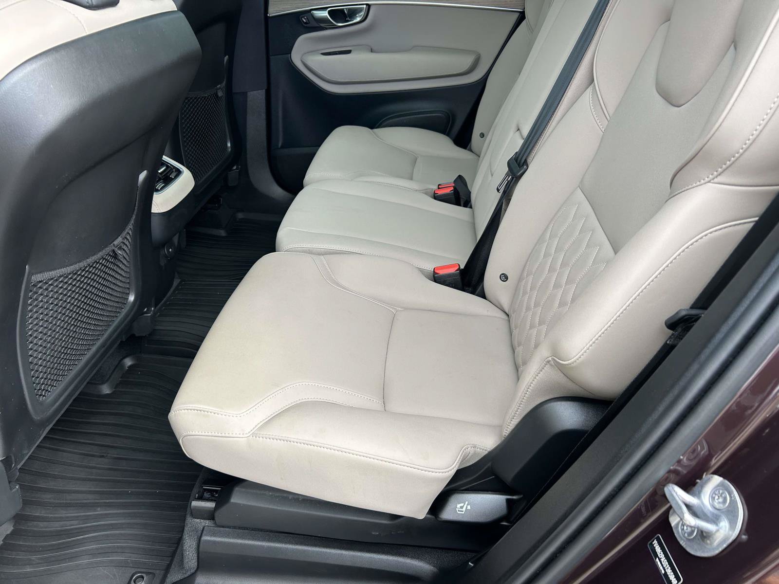 Certified 2025 Volvo XC90 B6 Core w/ Climate Package AWD/4WD image 17