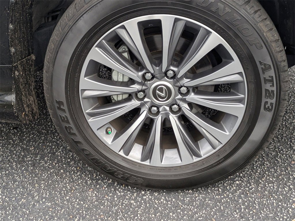 Used 2023 Lexus GX 460 Luxury w/ Accessory Package image 11