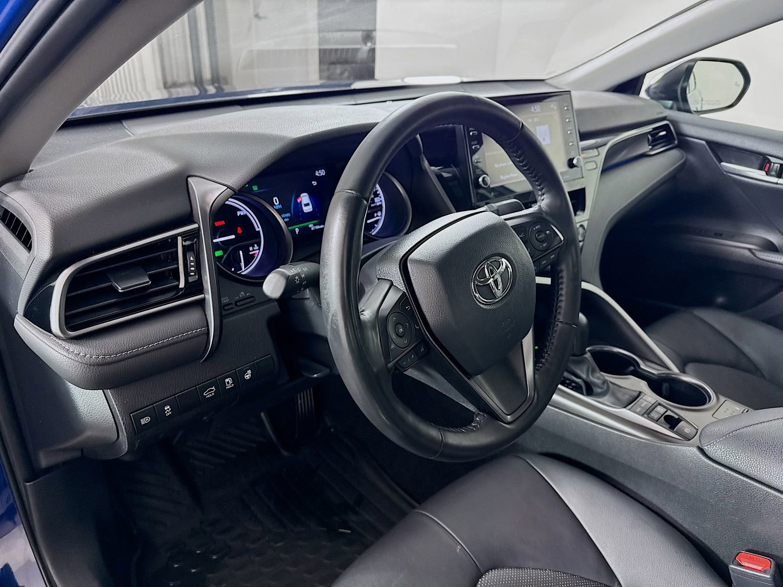 Used 2023 Toyota Camry XSE w/ Cold Weather Package FWD image 7