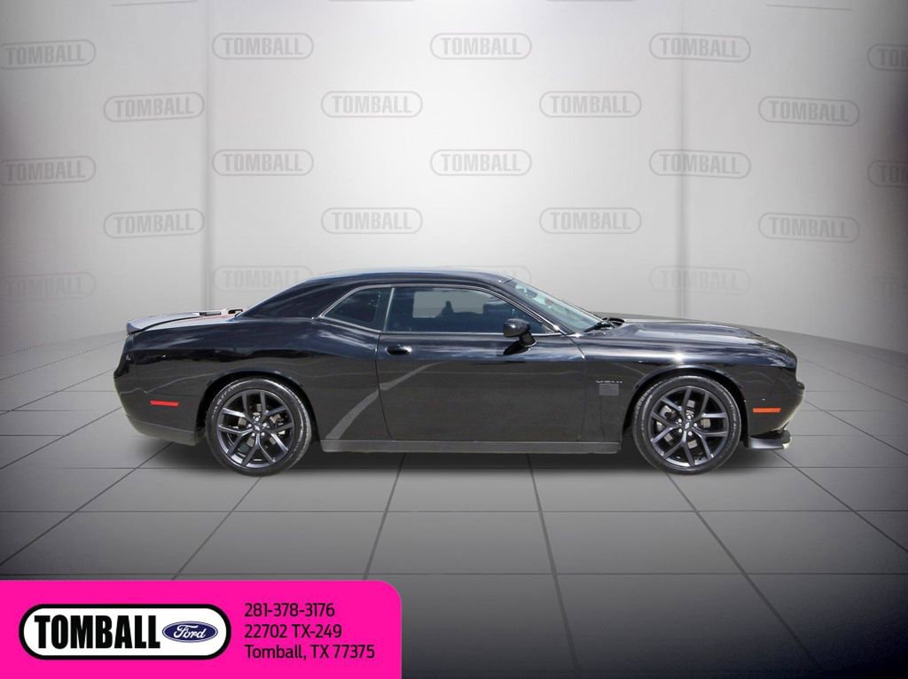 Used 2021 Dodge Challenger R/T w/ Blacktop Package image 8