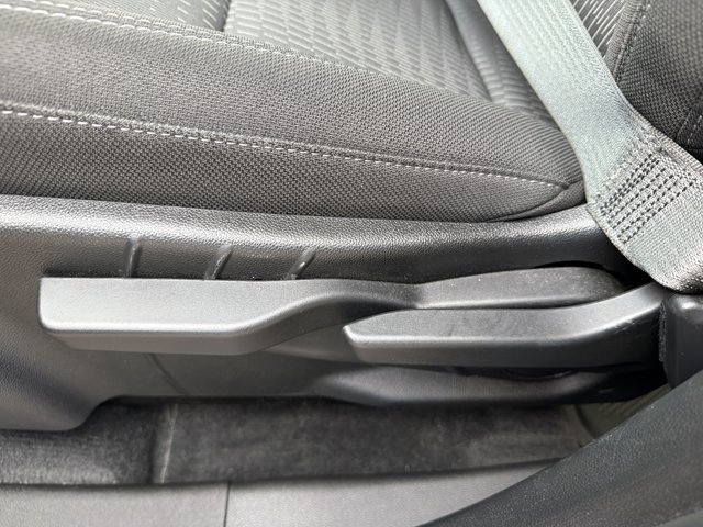 Used 2025 Chevrolet Equinox LT image 16