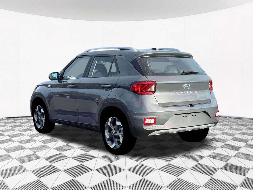 New 2026 Hyundai Venue SEL FWD image 8