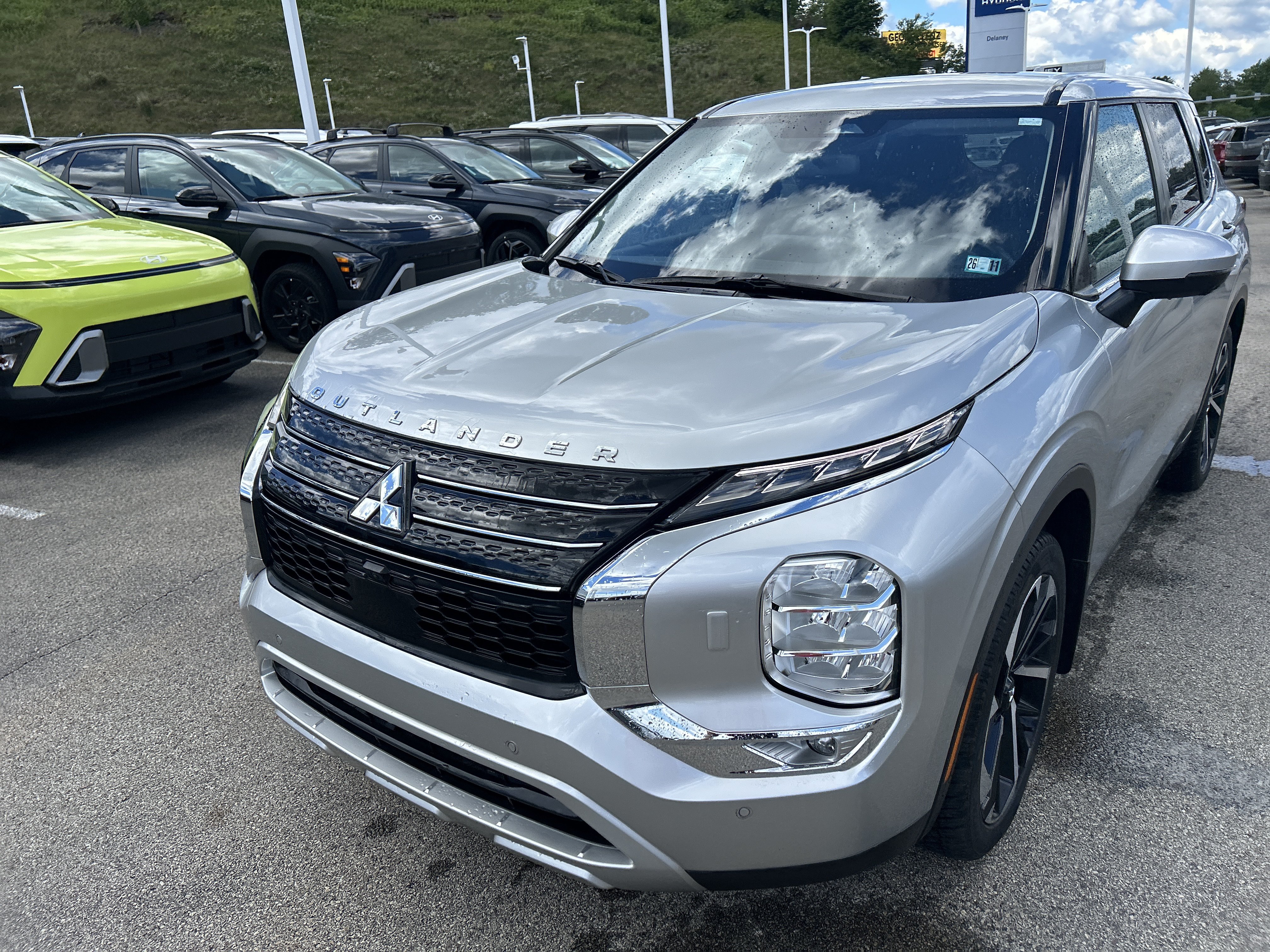 Used 2024 Mitsubishi Outlander SE AWD/4WD image 7