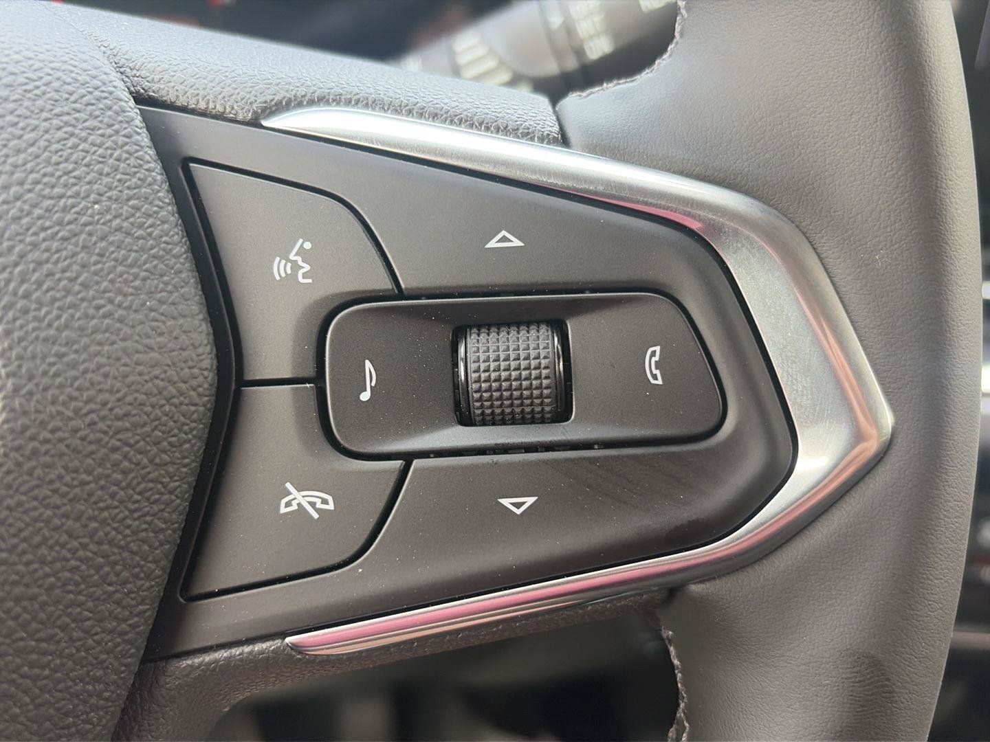 New 2026 Chevrolet Trax ACTIV w/ Driver Confidence Package FWD image 14