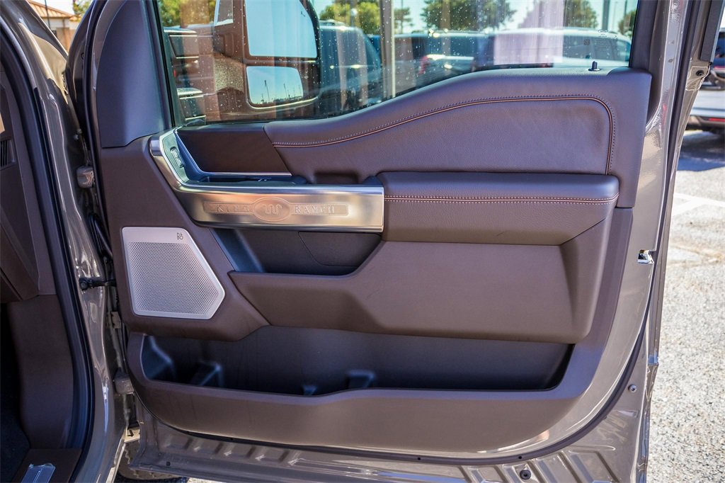 New 2026 Ford F250 King Ranch w/ Chrome Package image 18