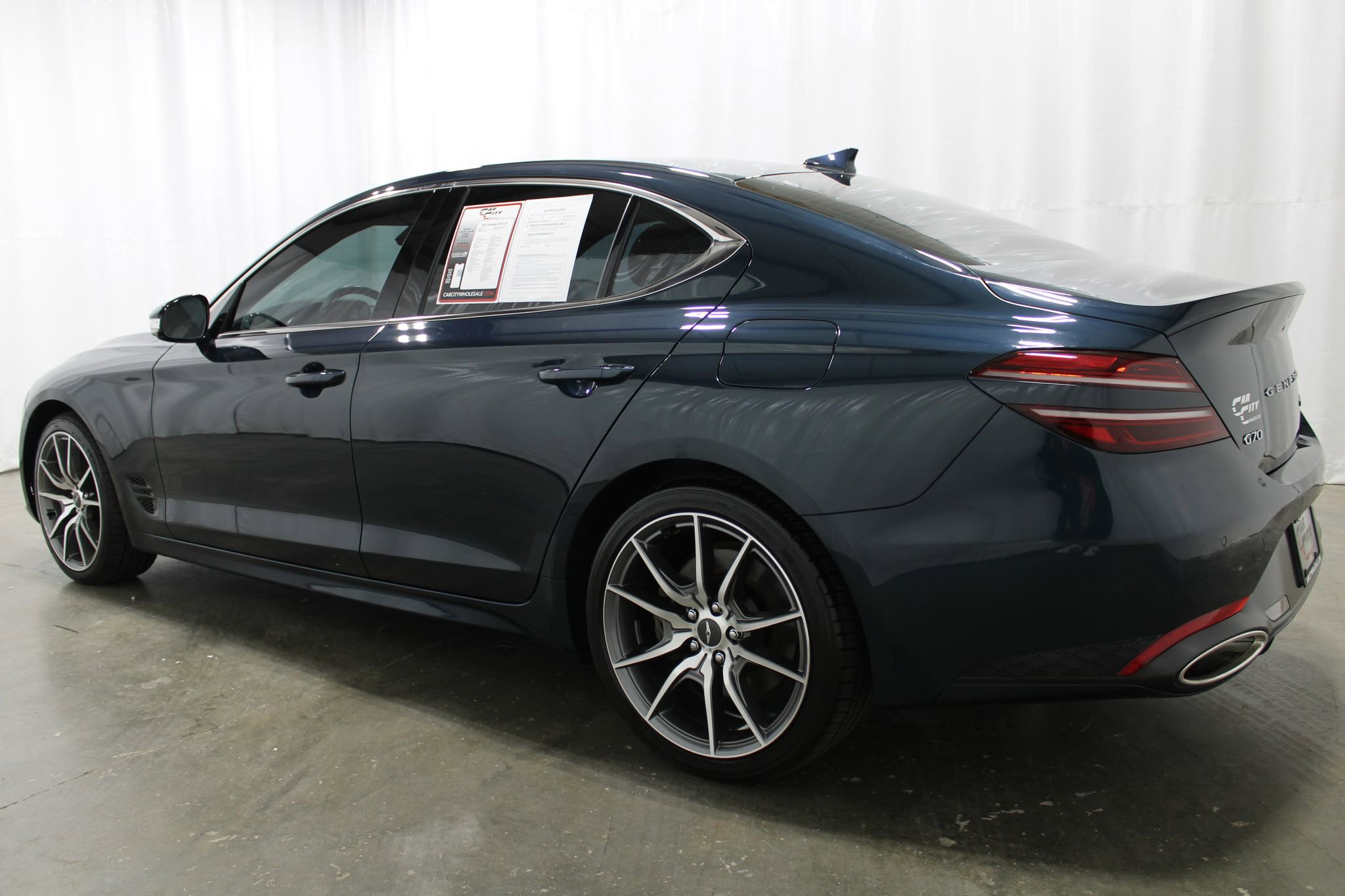 Used 2022 Genesis G70 3.3T Advanced AWD/4WD image 8