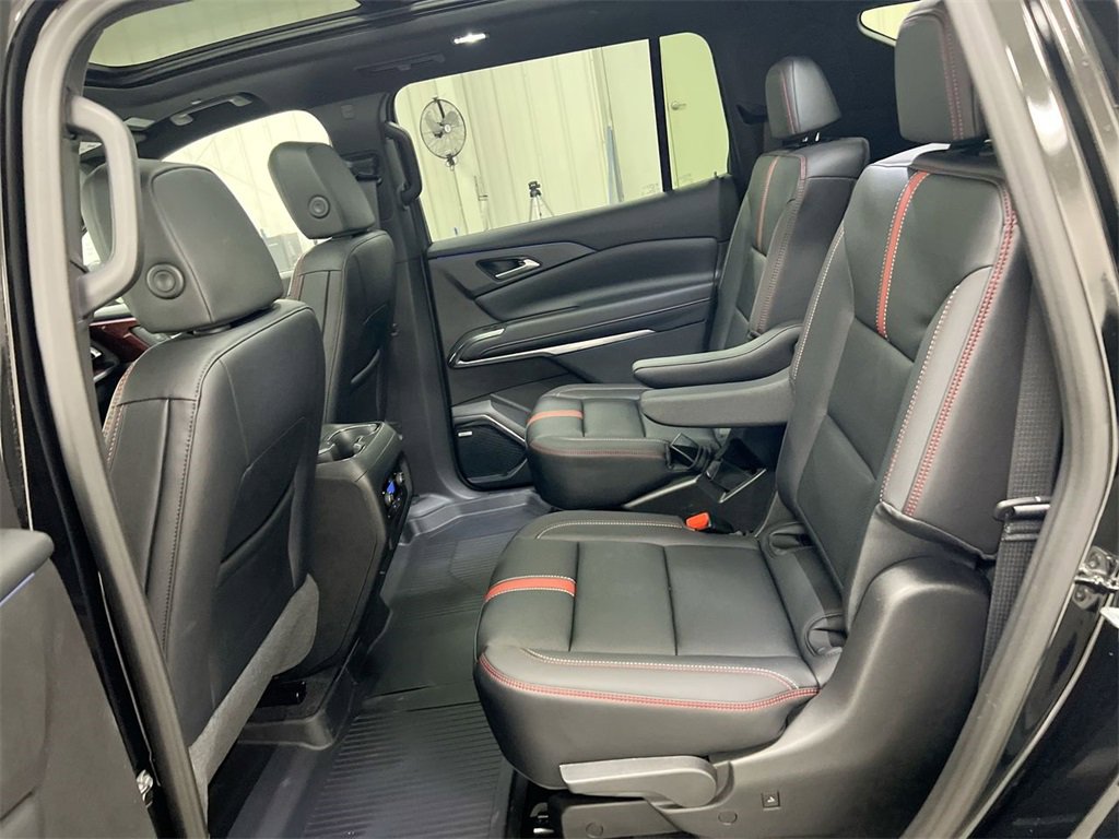New 2026 Chevrolet Traverse RS w/ LPO, Floor Liner Package image 24