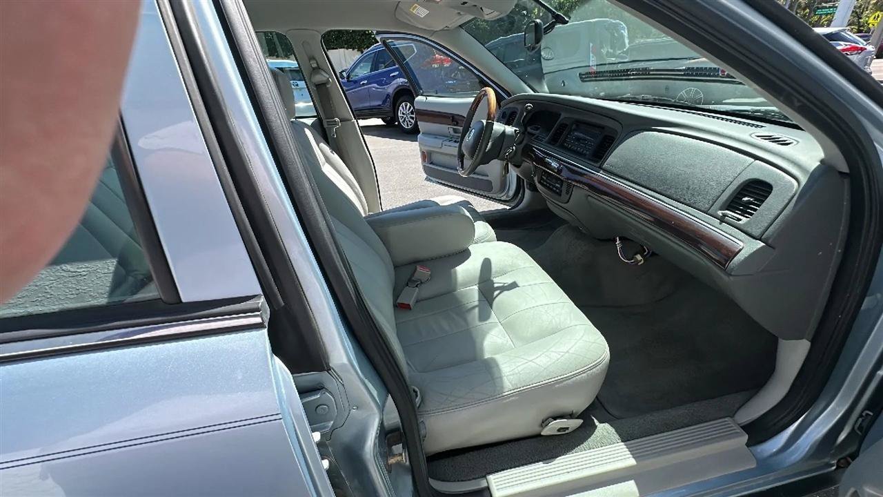 Used 2003 Mercury Grand Marquis LSE RWD image 31