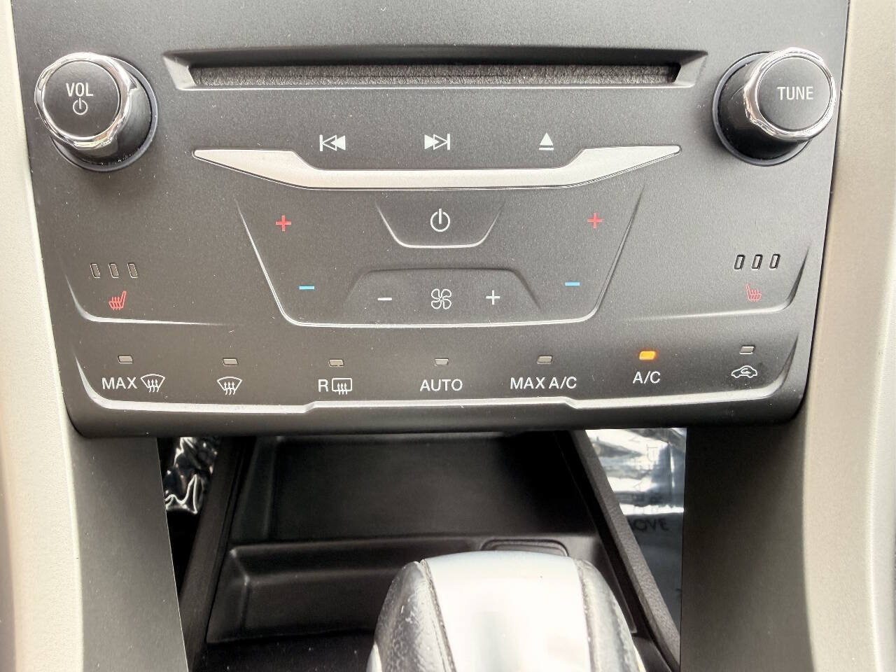 Used 2014 Ford Fusion Energi SE w/ Driver Assist Package FWD image 29