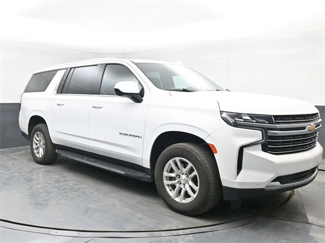 Used 2024 Chevrolet Suburban LT image 4