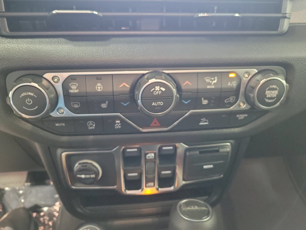New 2026 Jeep Gladiator Sport AWD/4WD image 15