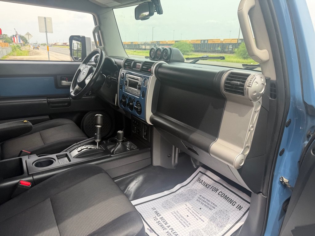 Used 2012 Toyota FJ Cruiser 4WD w/ Upgrade Pkg image 34