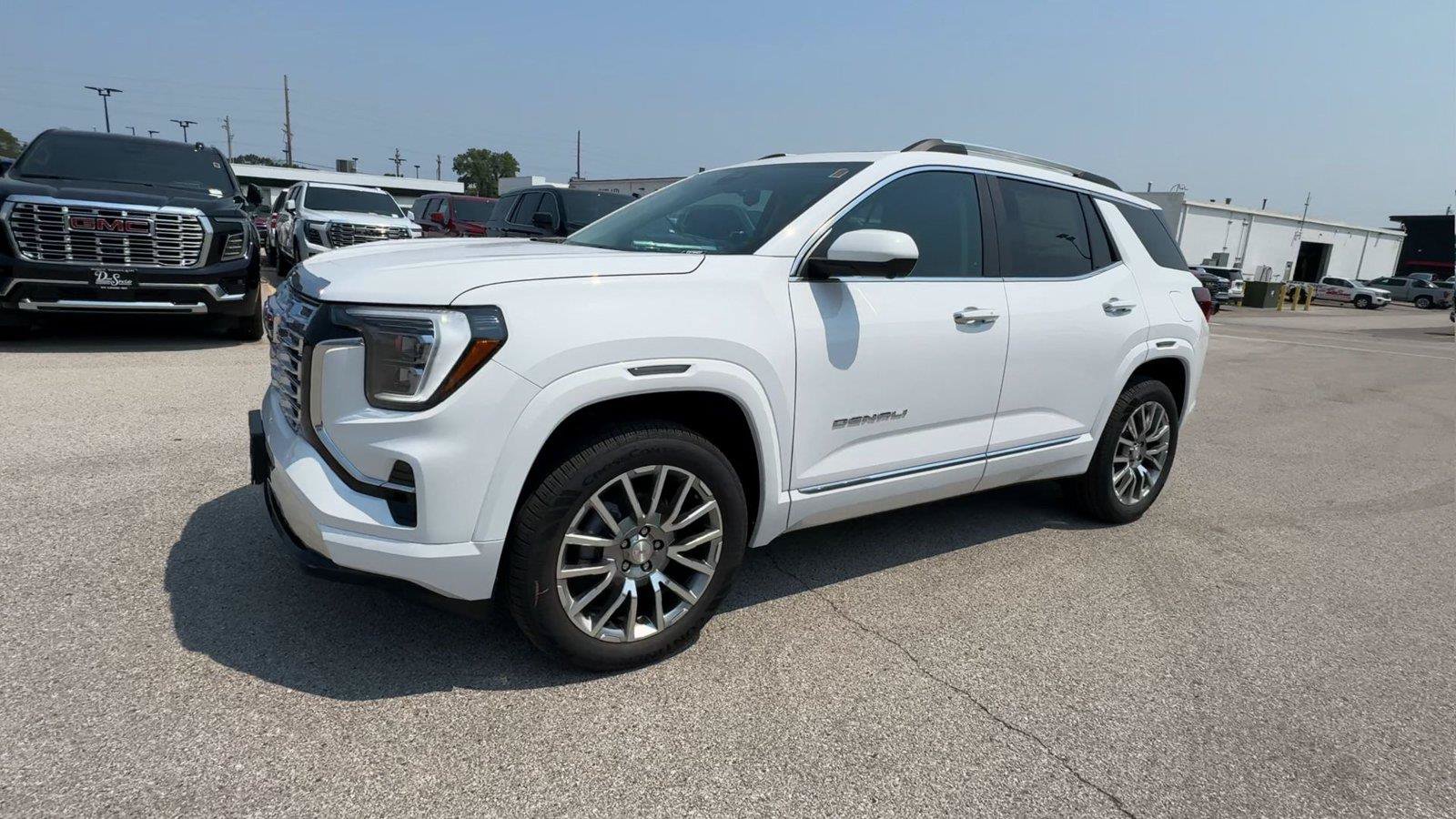 New 2027 GMC Terrain Denali AWD/4WD image 4