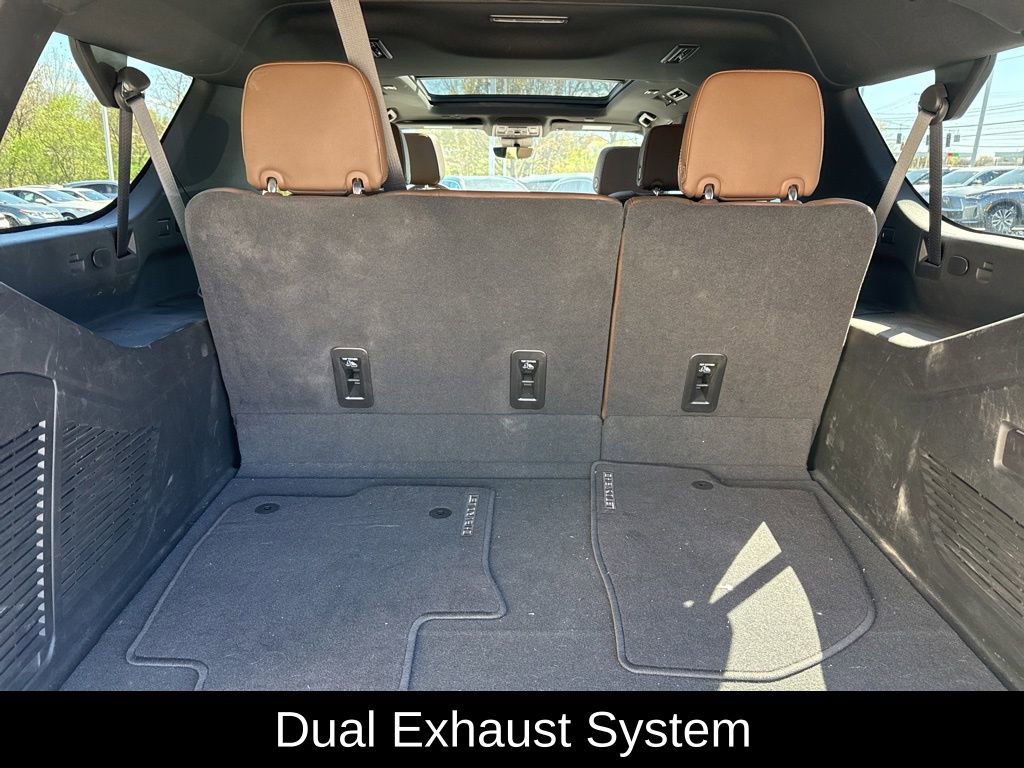 Used 2024 Chevrolet Suburban High Country AWD/4WD image 34