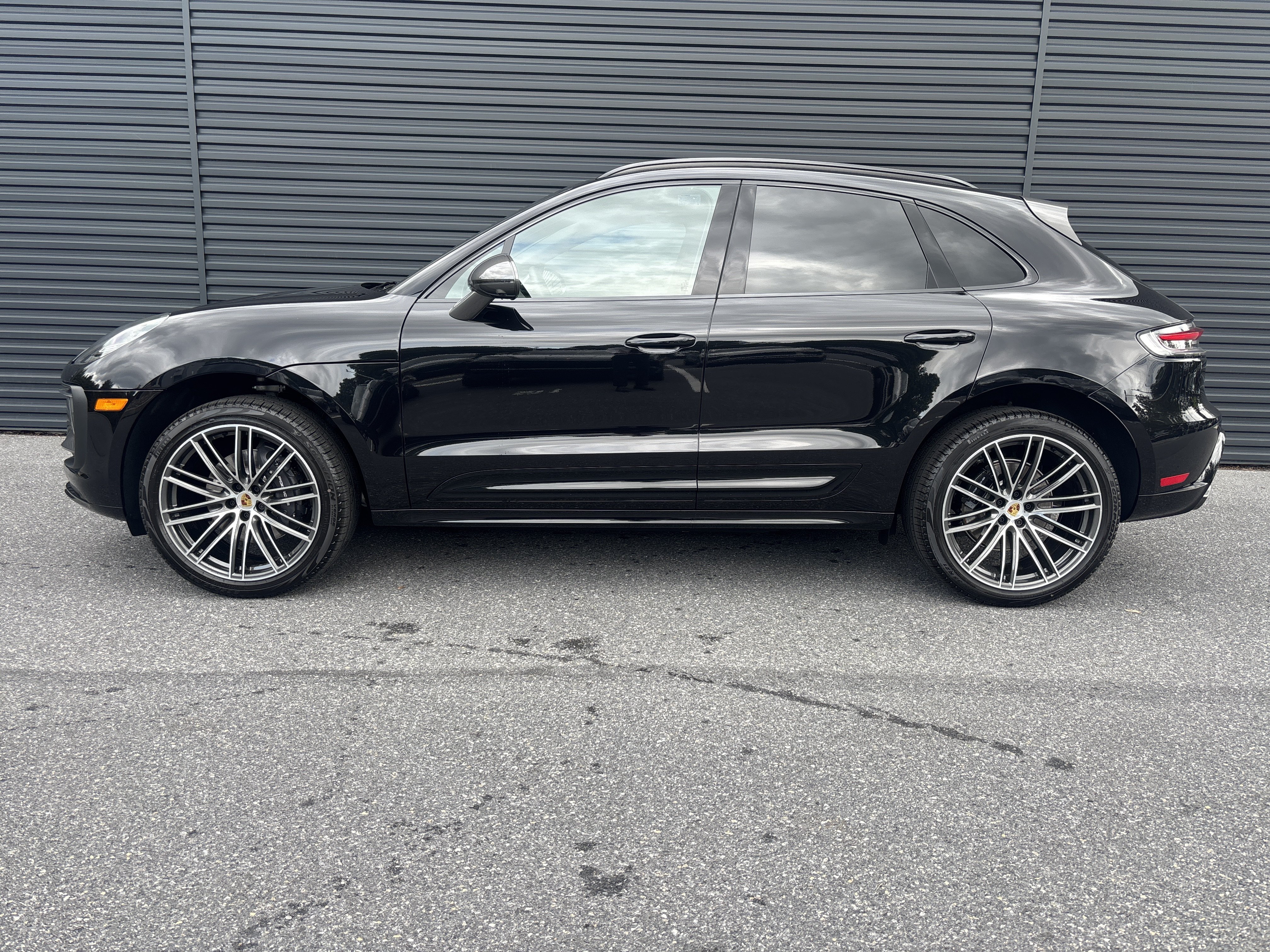 New 2026 Porsche Macan Turbo AWD/4WD image 2