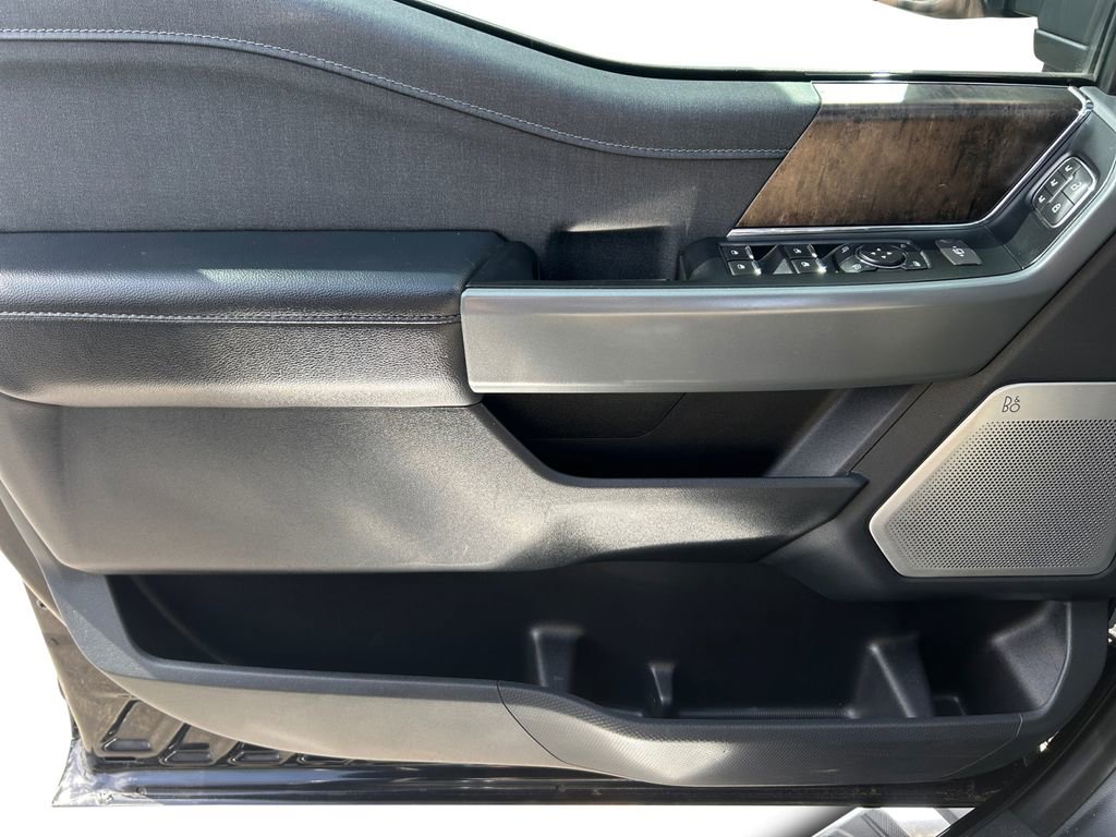 Used 2022 Ford F150 Lariat w/ Equipment Group 502A High image 18