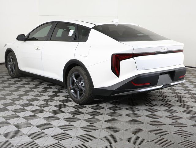 New 2026 Kia K4 LXS image 6