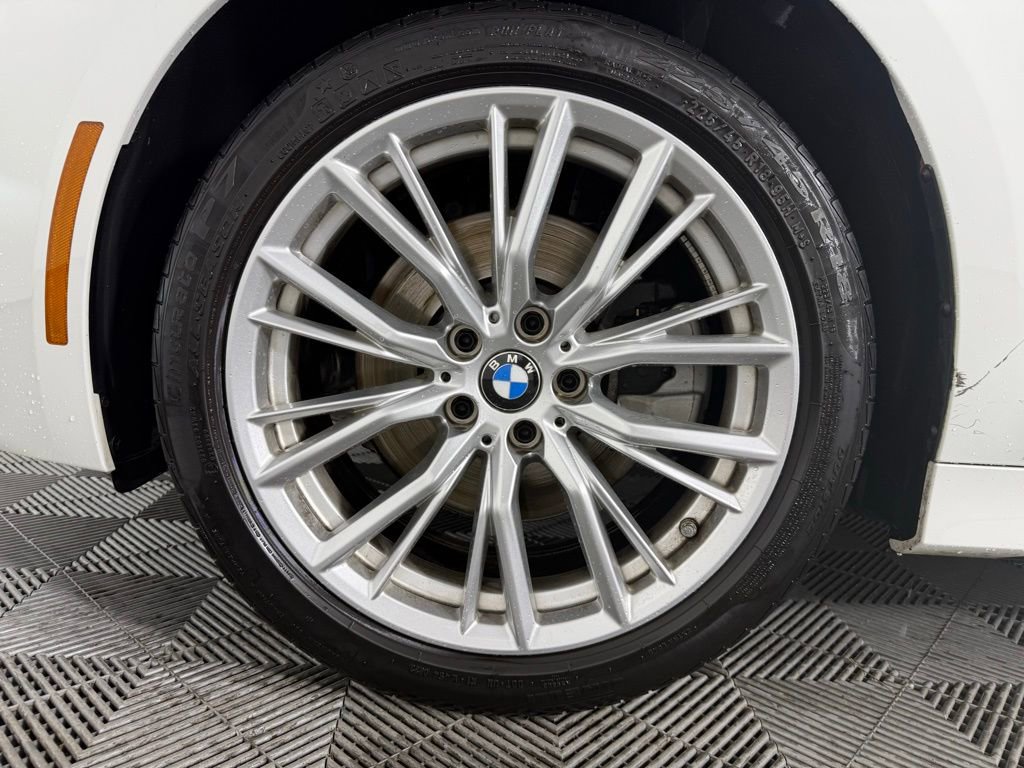 Used 2023 BMW 330i xDrive Sedan w/ Premium Package image 8