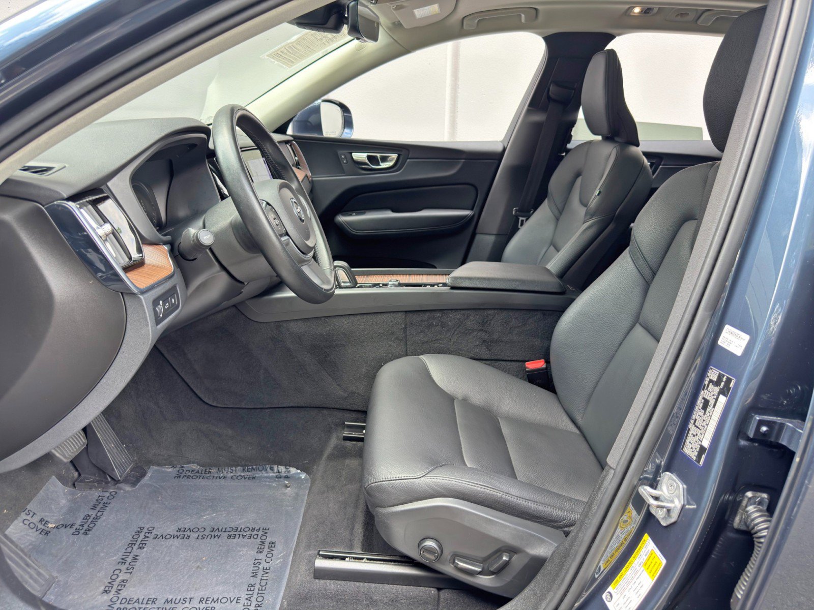 Used 2021 Volvo XC60 T8 Inscription Expression w/ Premium Package AWD/4WD image 17