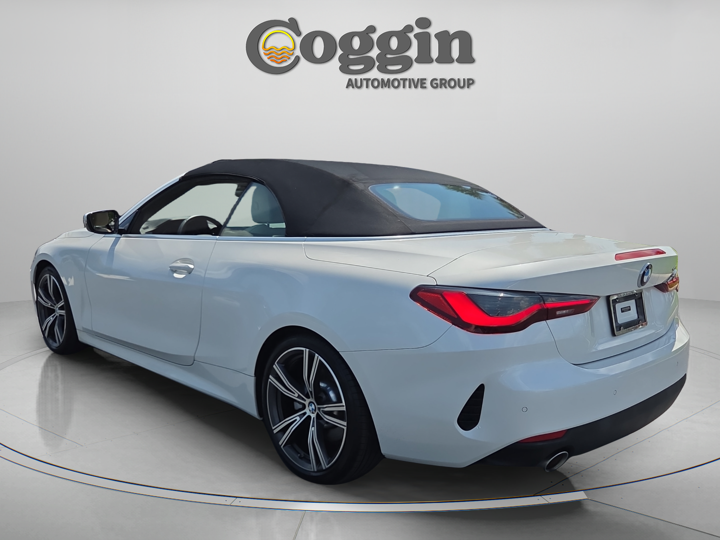 Used 2021 BMW 430i Convertible RWD image 3