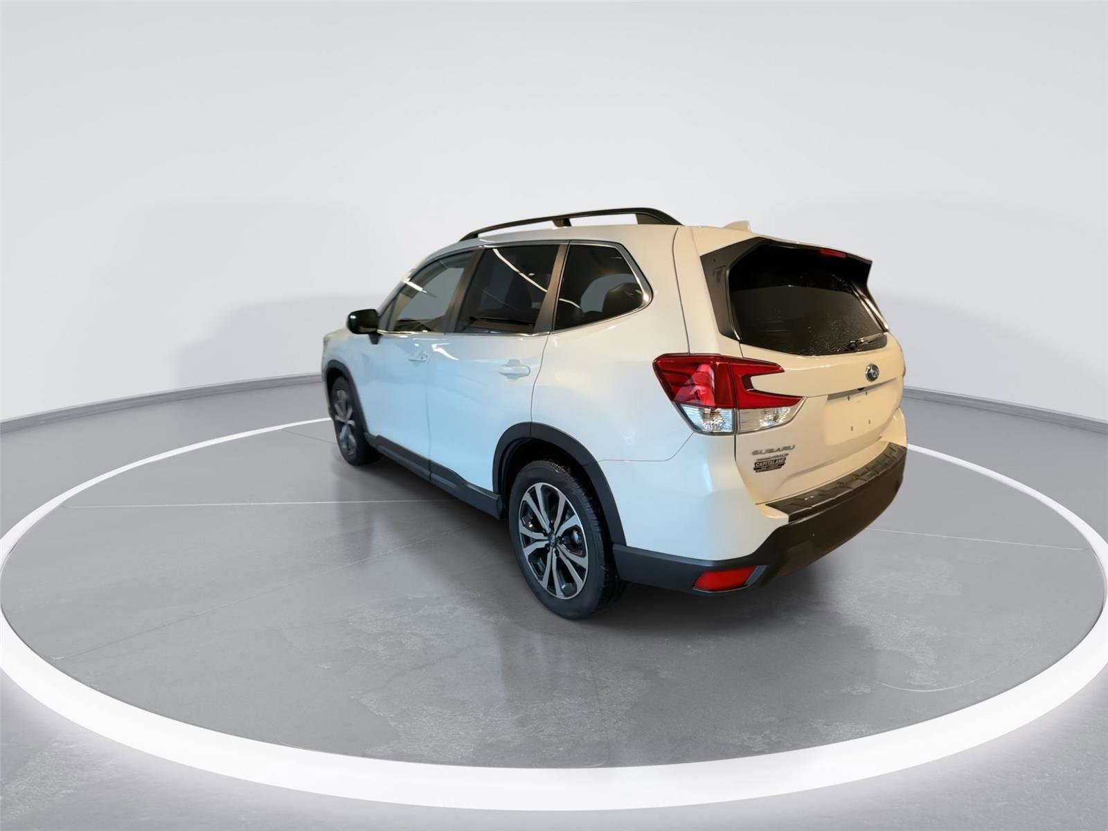 Used 2020 Subaru Forester Limited AWD/4WD image 6