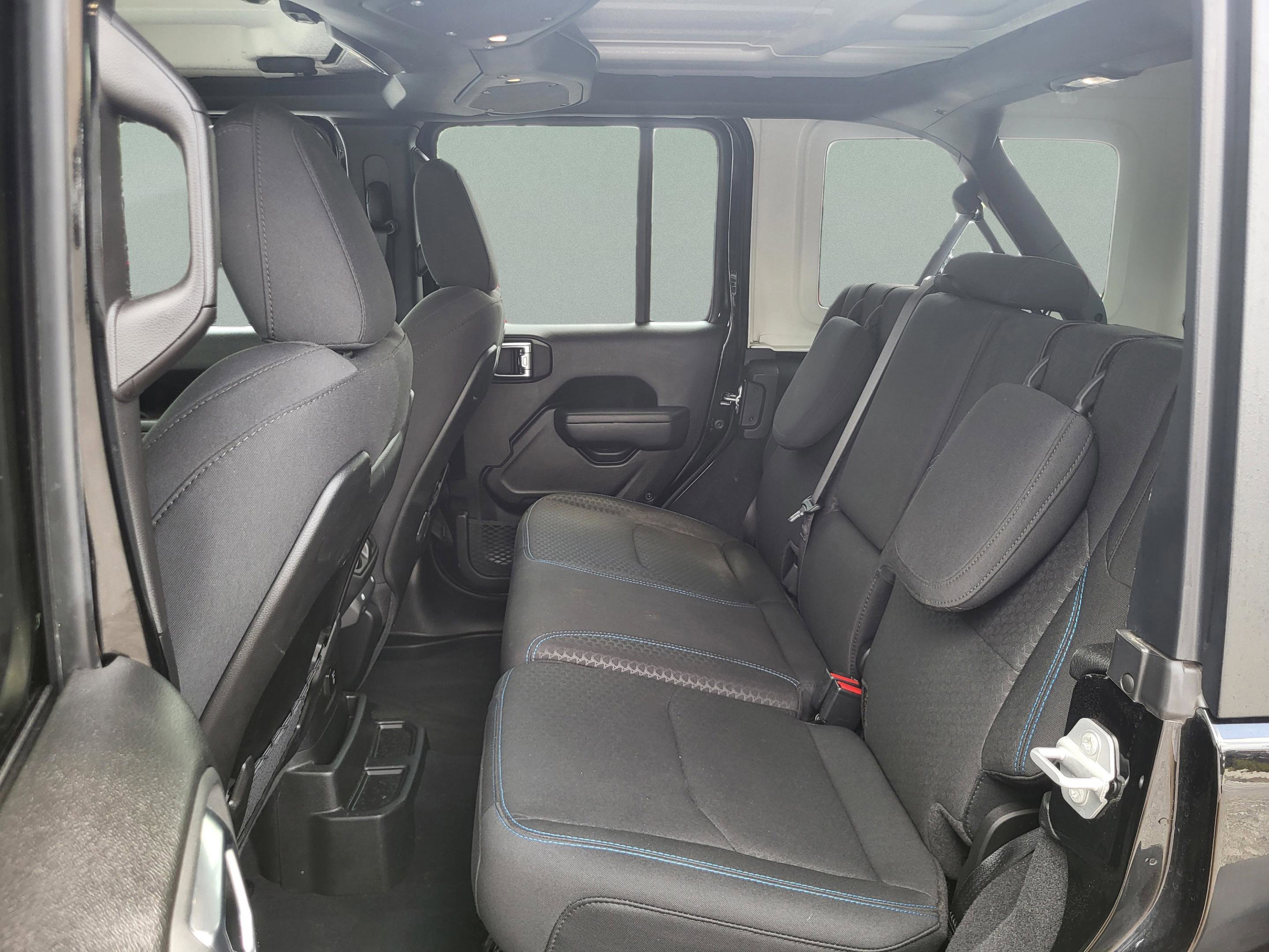 Used 2025 Jeep Wrangler Unlimited Rubicon 4xe w/ Convenience Group image 32