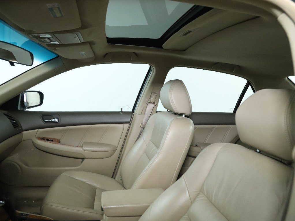 Used 2004 Honda Accord EX image 23