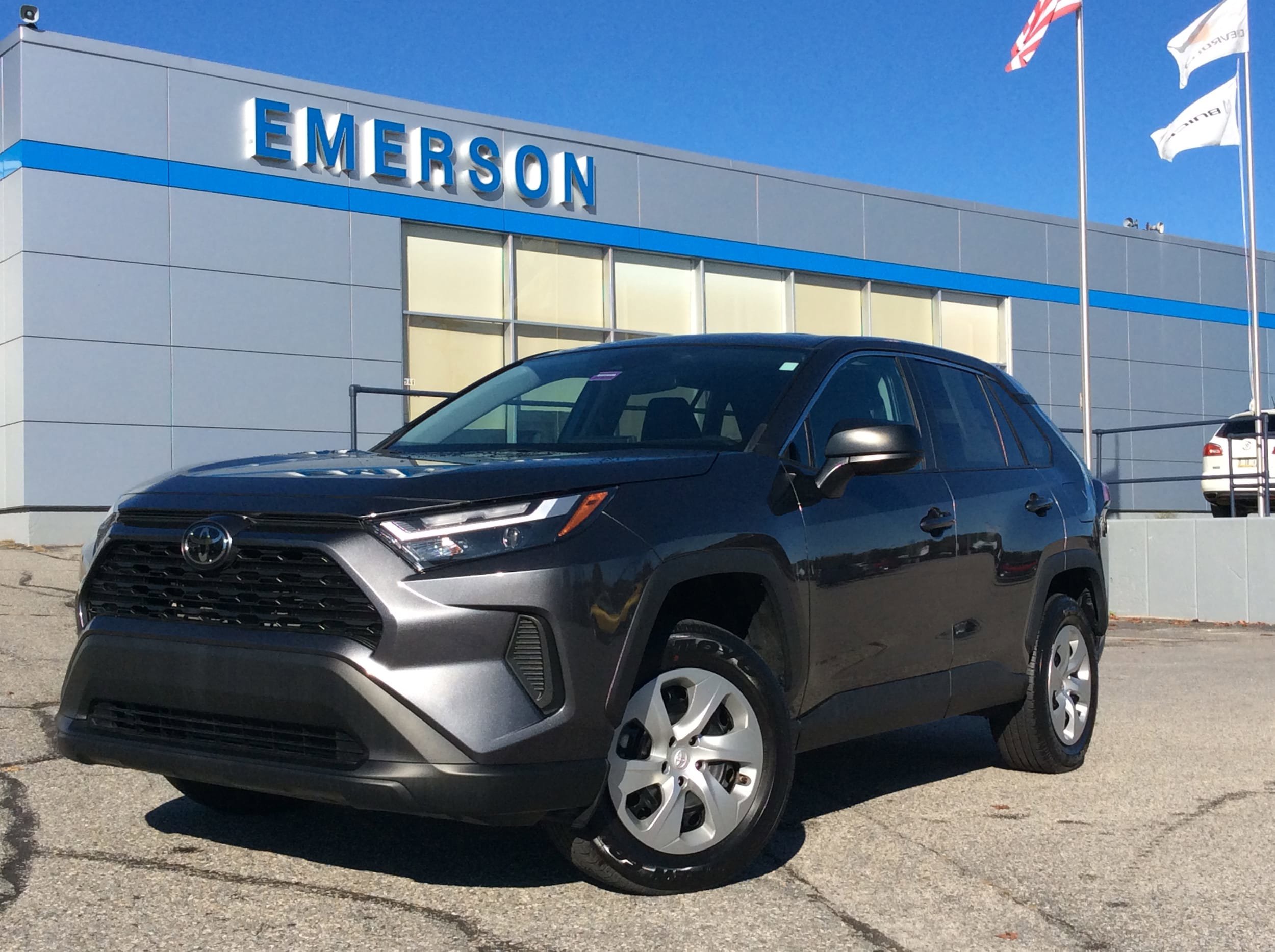 Used 2023 Toyota RAV4 LE image 5