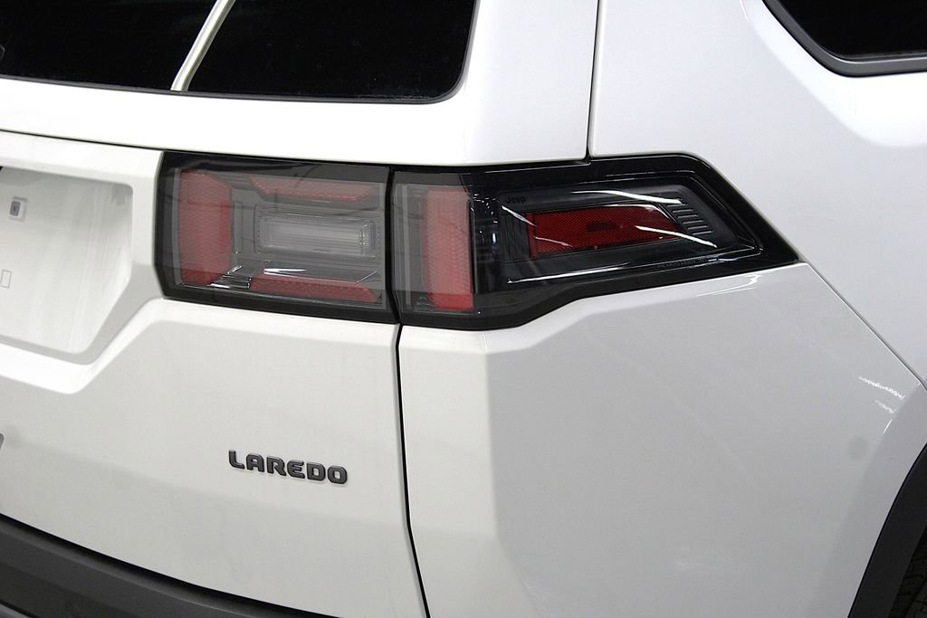 New 2026 Jeep Cherokee Laredo AWD/4WD image 40