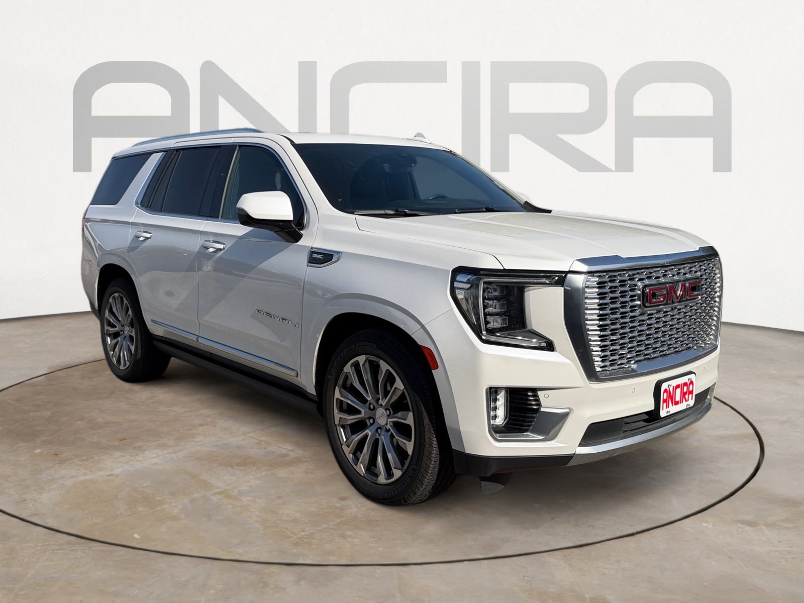 Used 2021 GMC Yukon Denali w/ Denali Ultimate Package AWD/4WD image 3