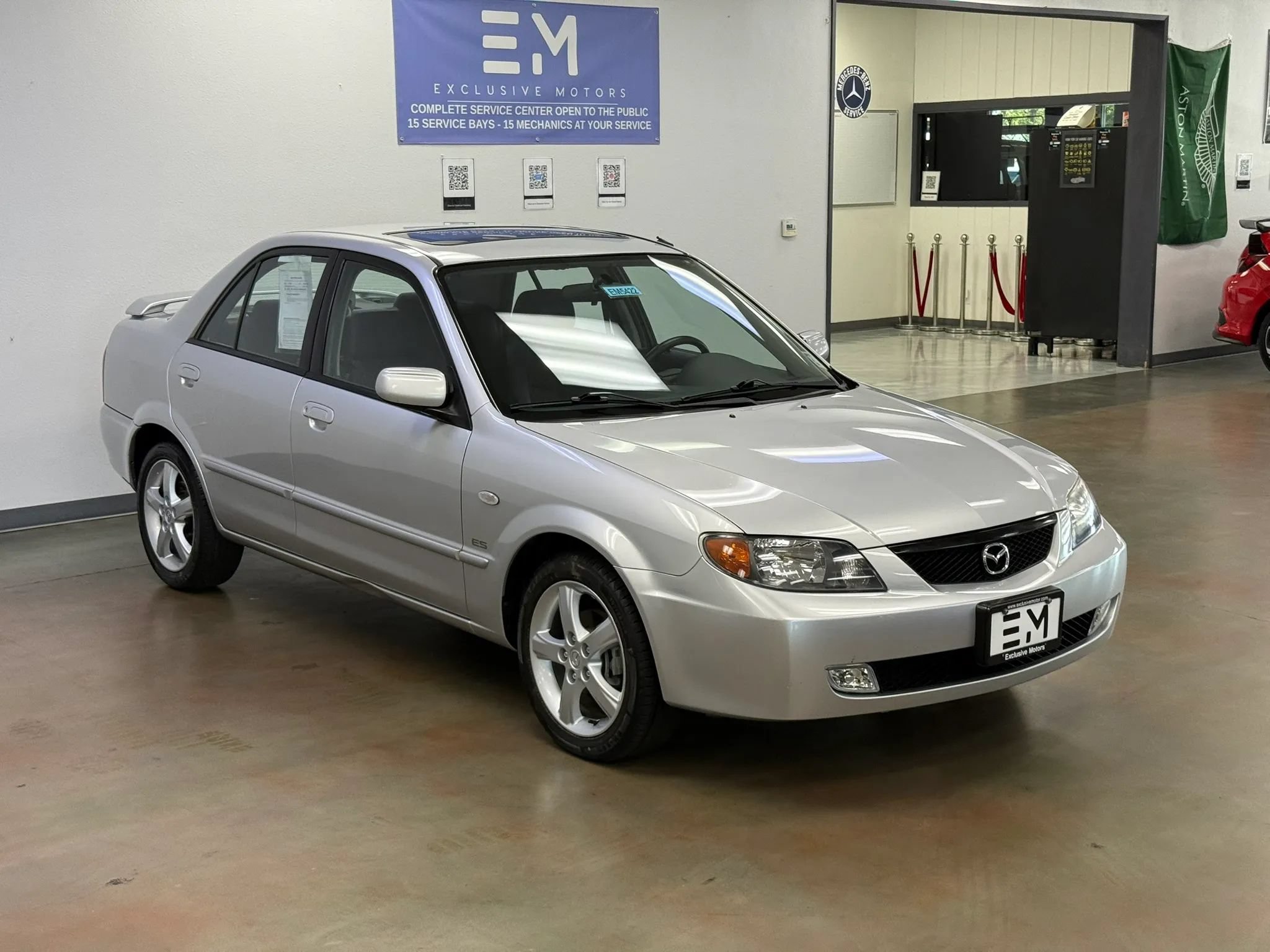 Used 2002 MAZDA Protege FWD image 2