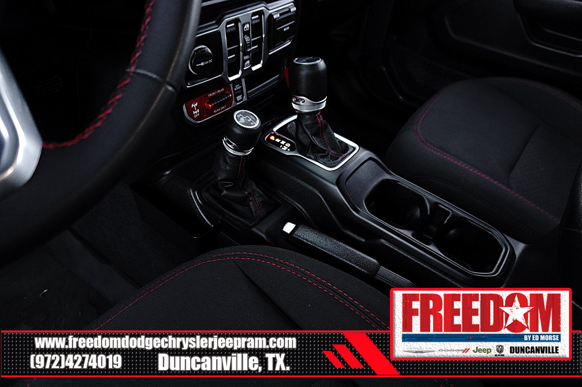 Used 2023 Jeep Gladiator Rubicon AWD/4WD image 35