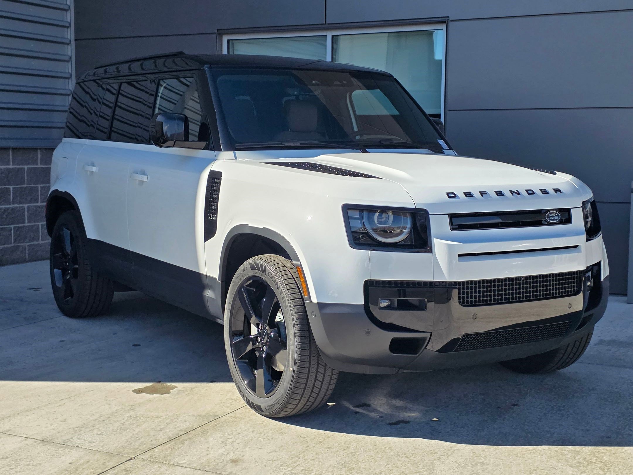 New 2026 Land Rover Defender 110 S image 3