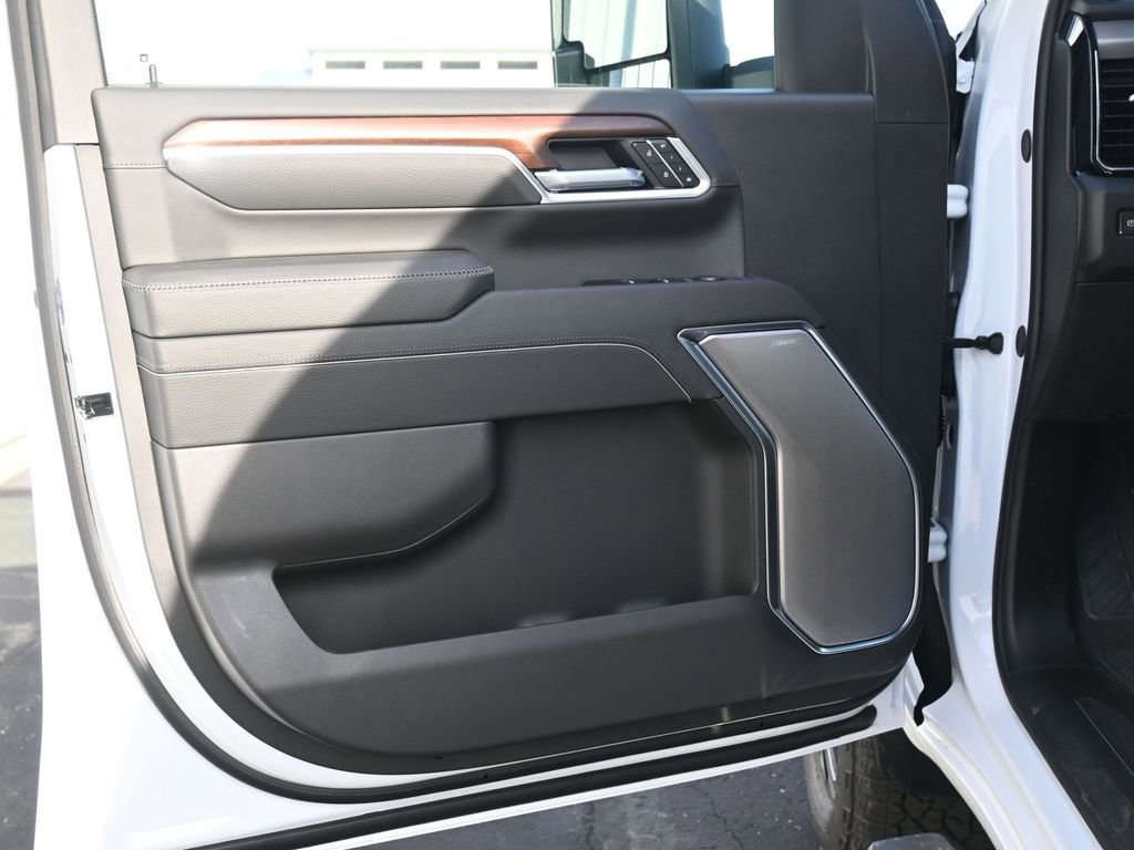 New 2026 GMC Sierra 3500 Denali image 18